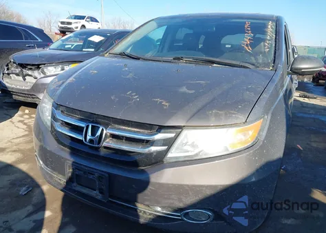 2014 Honda Odyssey Touring/Touring Elite z USA, uszkodzony, nr VIN 5FNRL5H9XEB003947